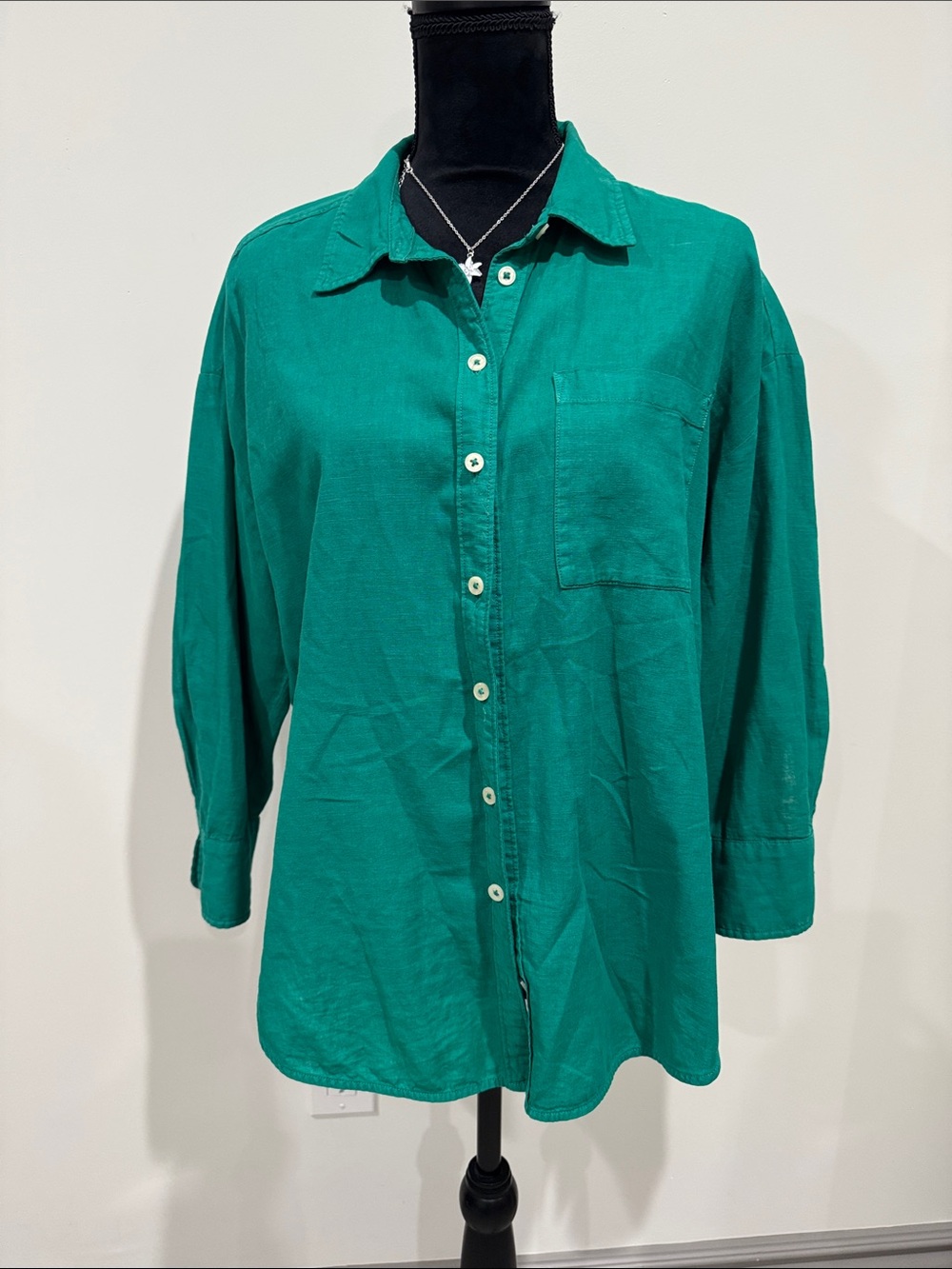 Anthropologie from Maeve Kelly Green Button-Down Shirt with Chest Pocket